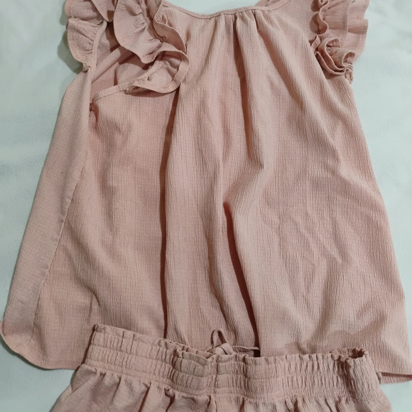 Women's Pink Ruffle Top and Shorts Set - Picture 10 of 15